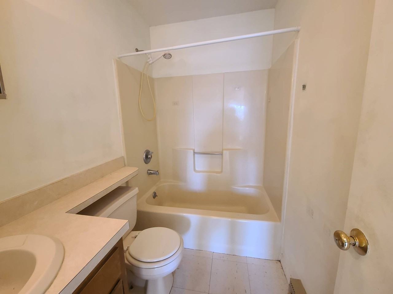 311R East Street - Photo 5 of 6