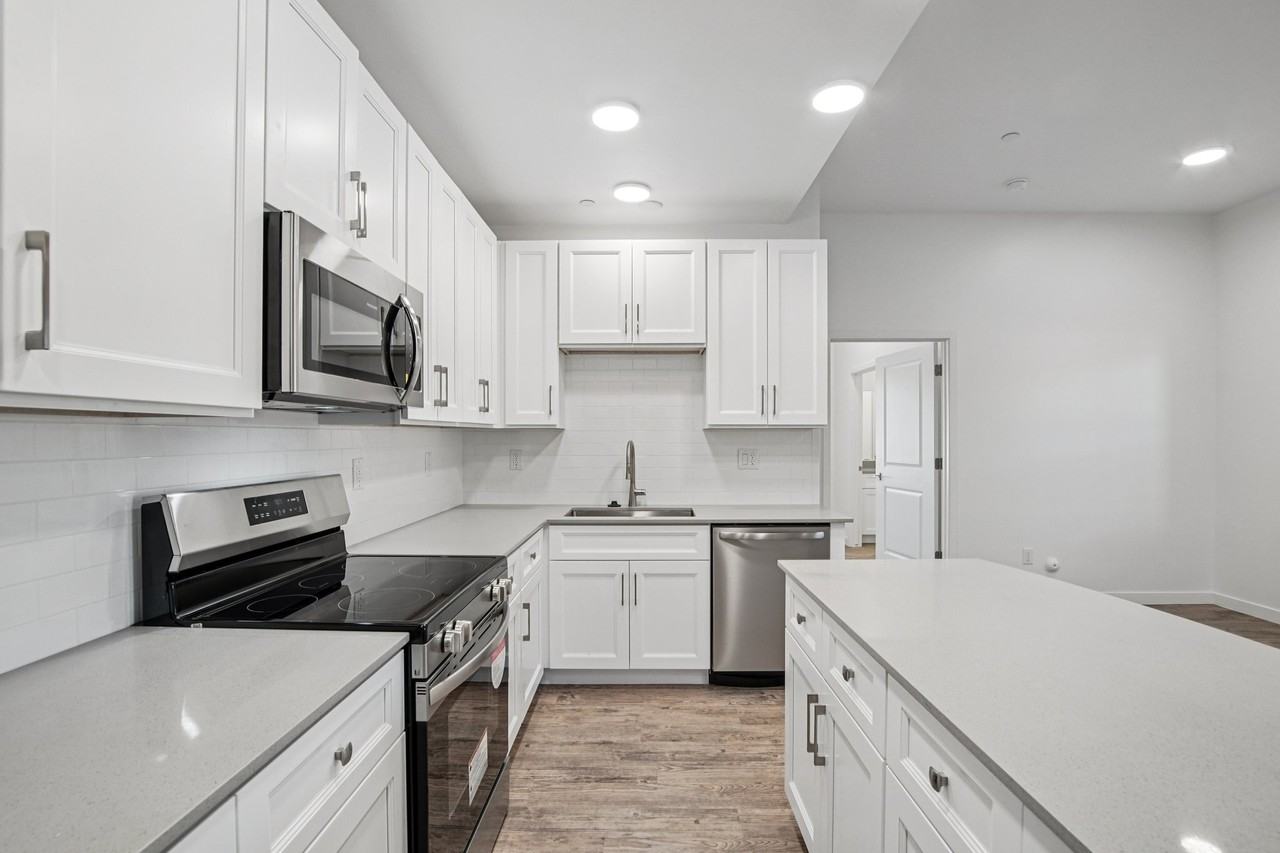 Williams Court - Photo 3 of 42