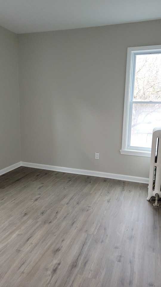 Sanford Street 103 - Photo 4 of 7