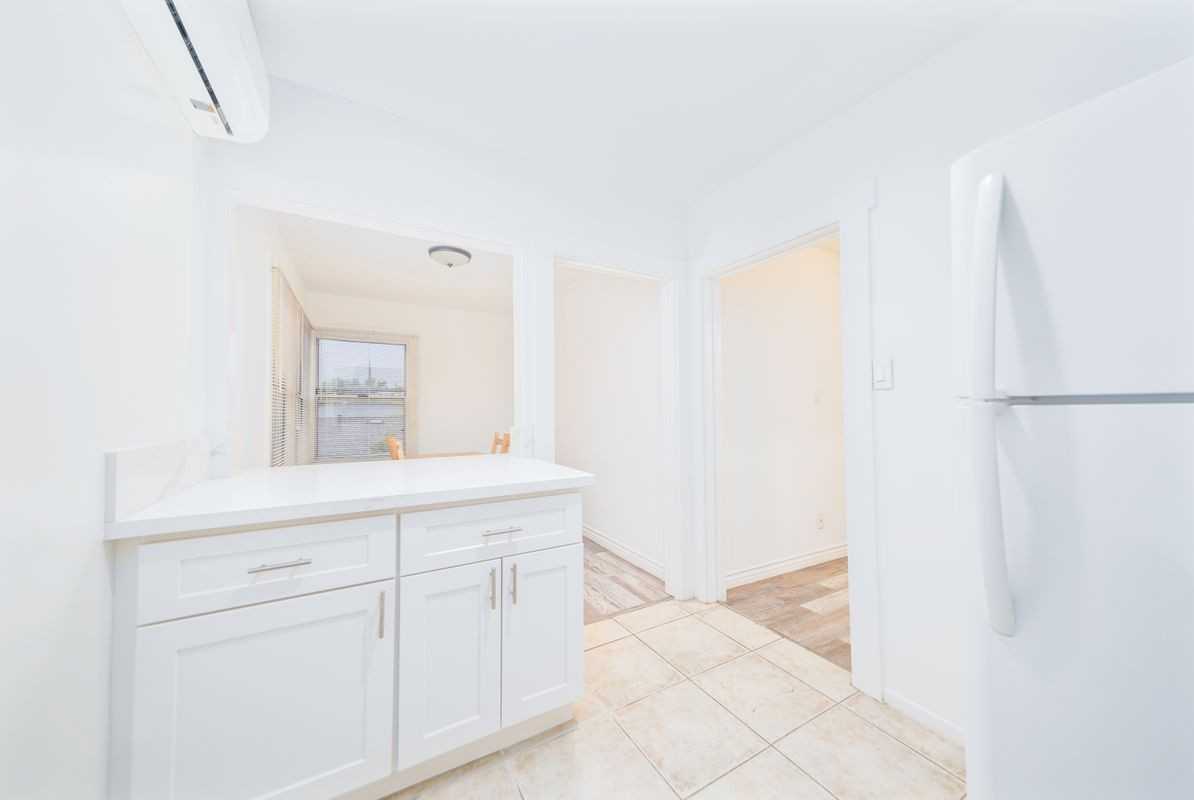 1255 Del Rey Avenue - Photo 3 of 20