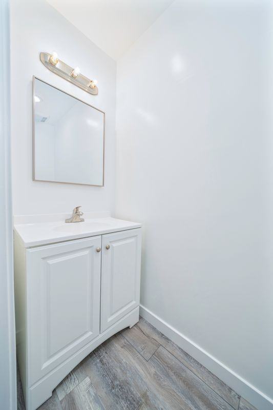 1255 Del Rey Avenue - Photo 5 of 20