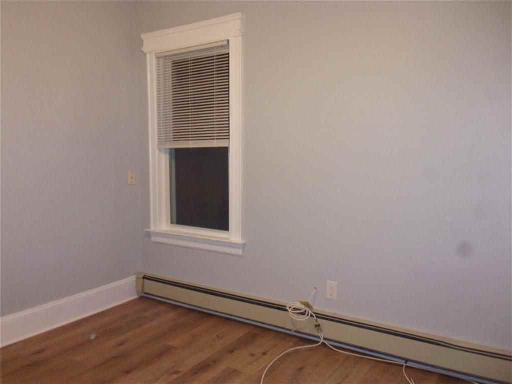 1 Lamoureux Boulevard - Photo 5 of 11