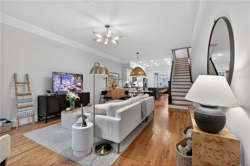 428 Bill Kennedy Way