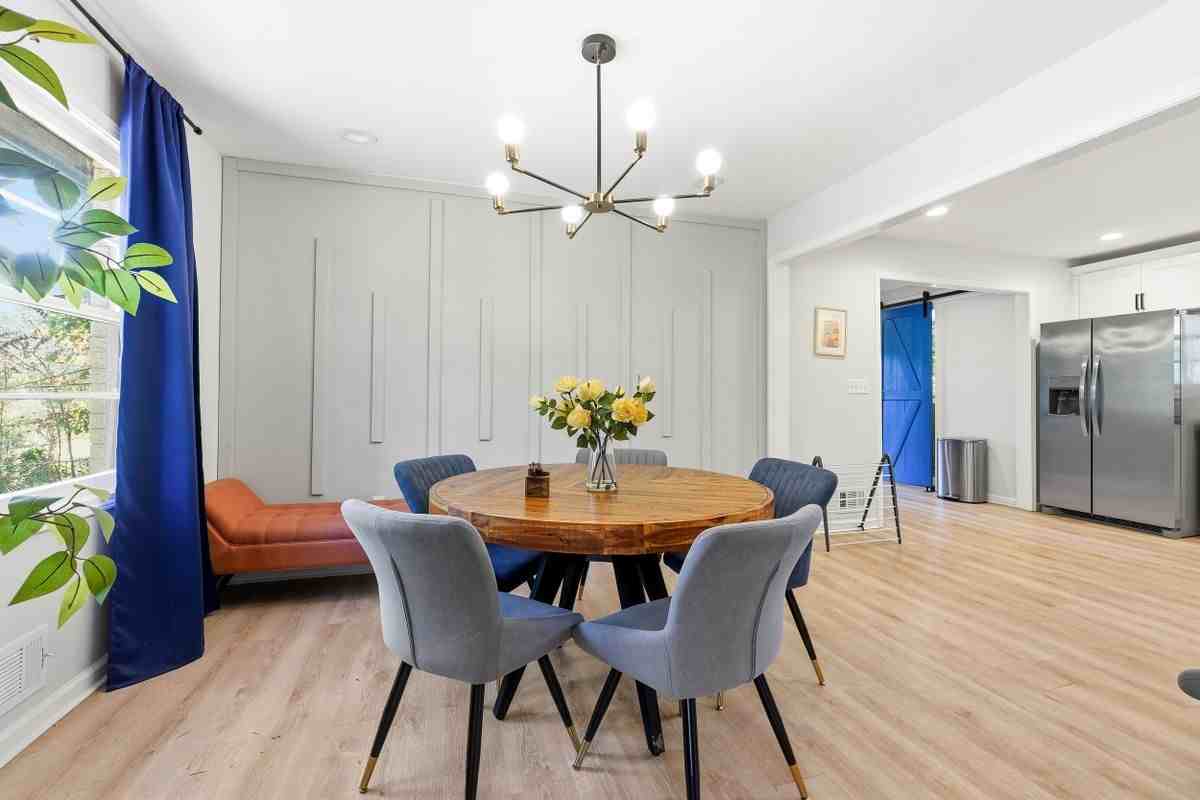 3833 Bakers Ferry Road Southwest - Photo 3 of 3