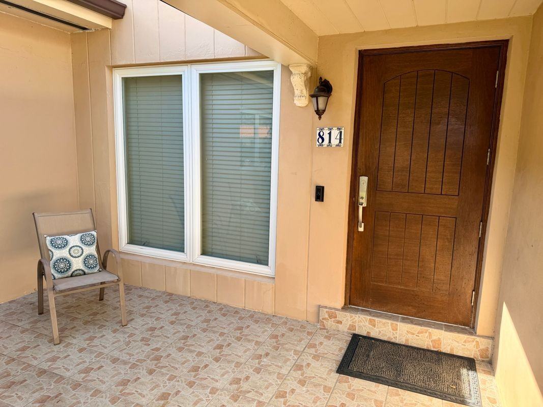 814 Capri St - Photo 2 of 34