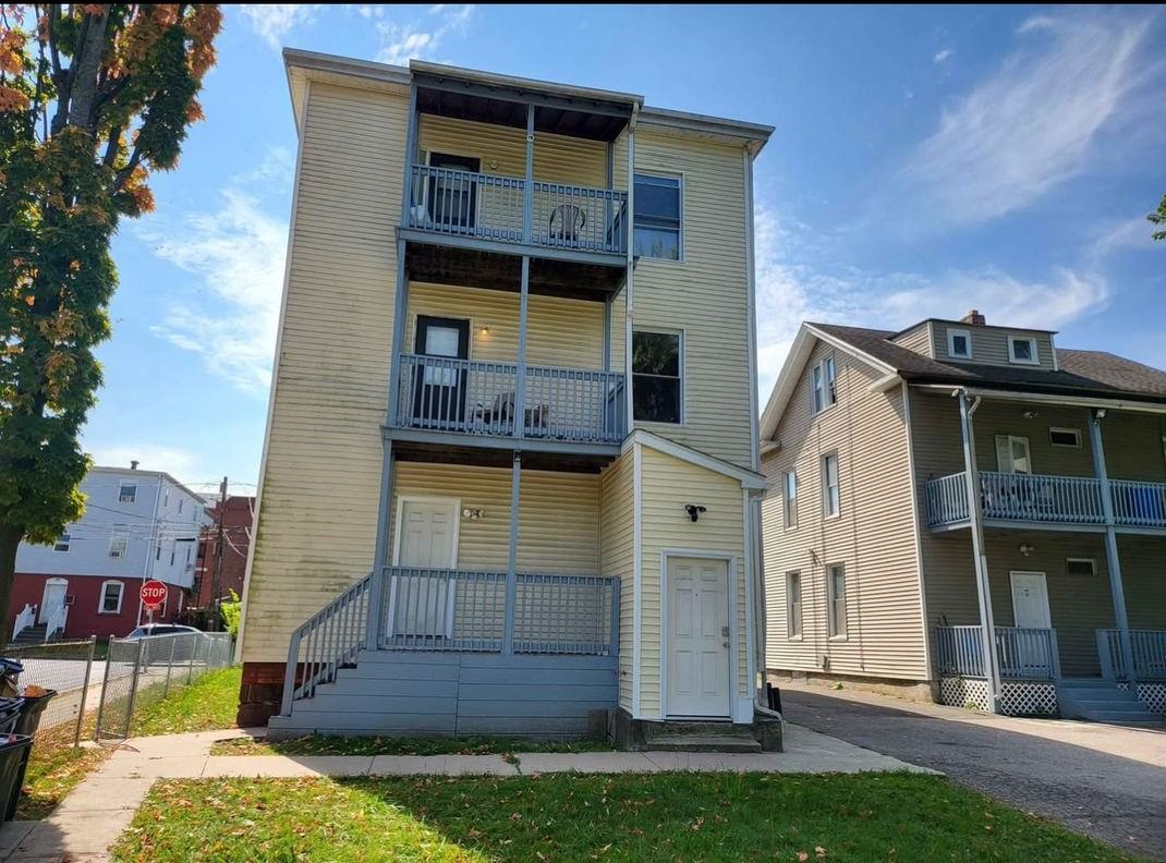 84 Mather St - Photo 5 of 10