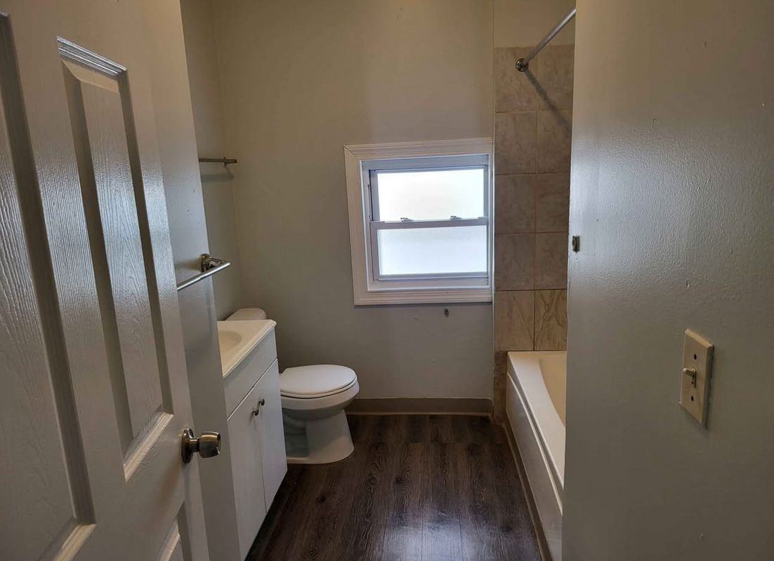 84 Mather St - Photo 6 of 10