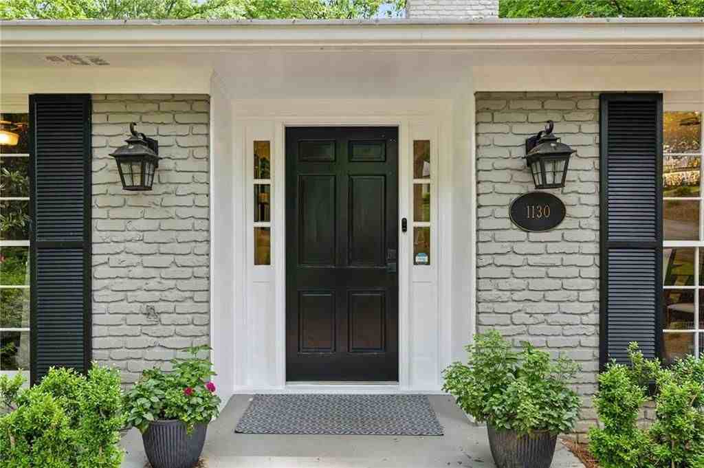 1130 Angelo Court Northeast - Photo 3 of 38