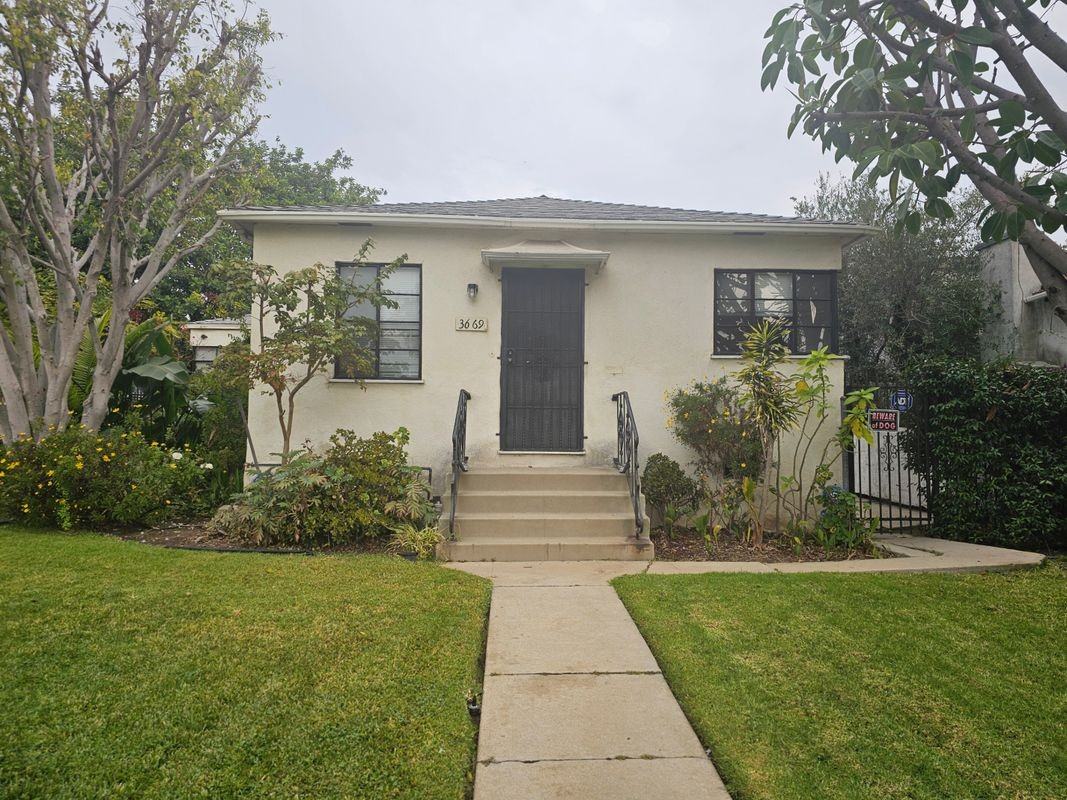 3669 West 59th Street - Photo 2 of 3