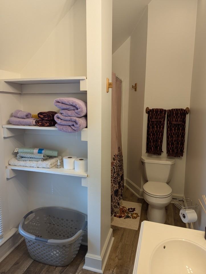 2800 West Franklin Street #B - Photo 2 of 17