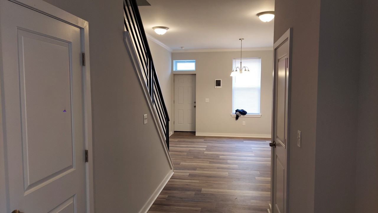 2718 West York Street - Photo 2 of 23