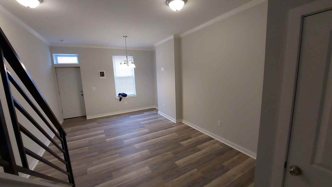 2718 West York Street - Photo 4 of 23