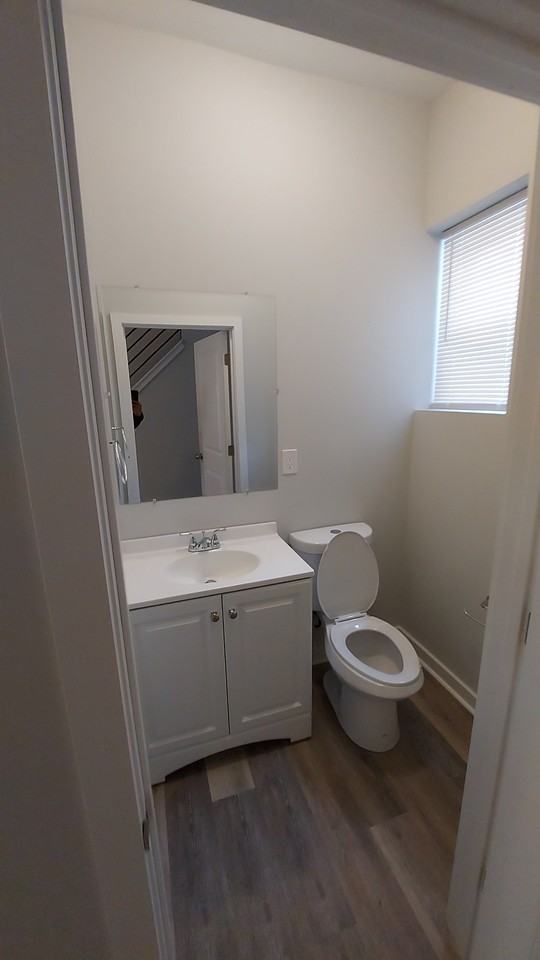 2718 West York Street - Photo 5 of 23