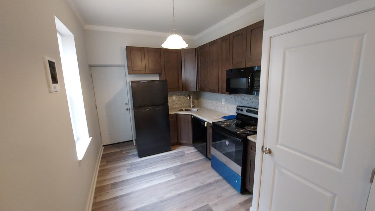 2718 West York Street - Photo 6 of 23