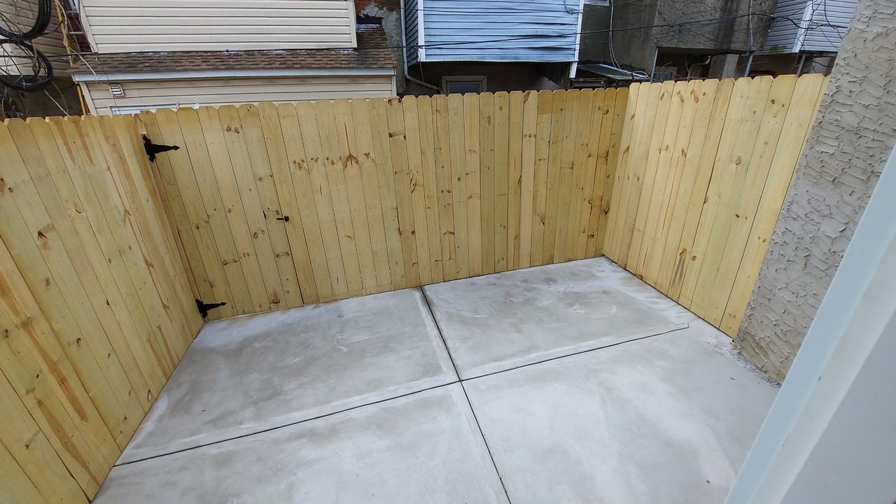 2718 West York Street - Photo 7 of 23