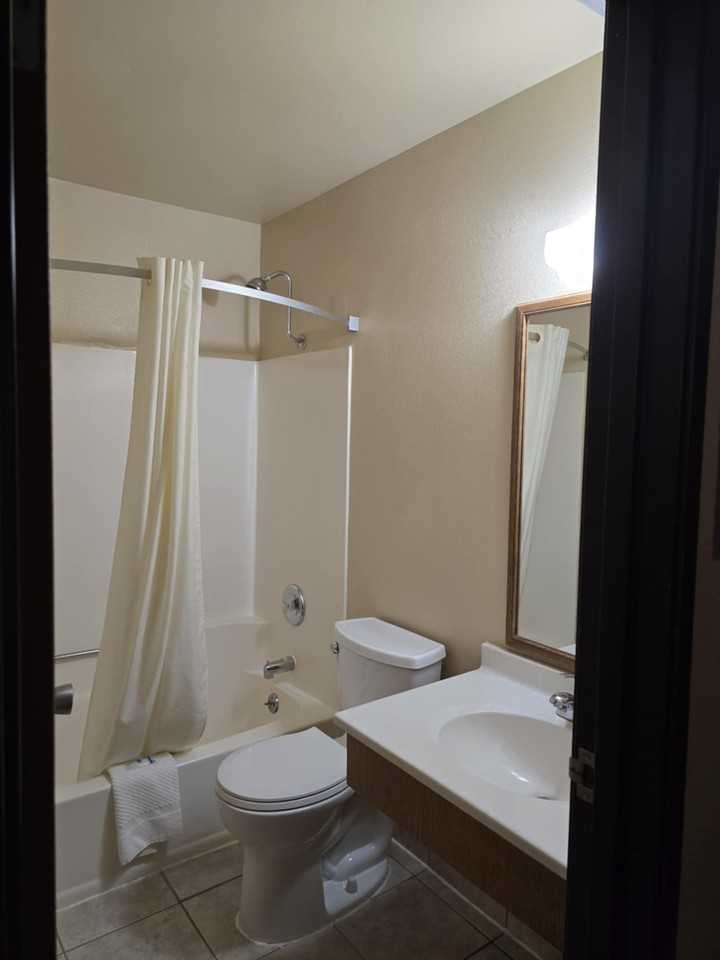 667 West Kemp Street #206 - Photo 7 of 8