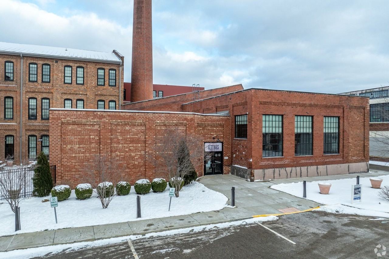 Hercules Apartments - Photo 3 of 39