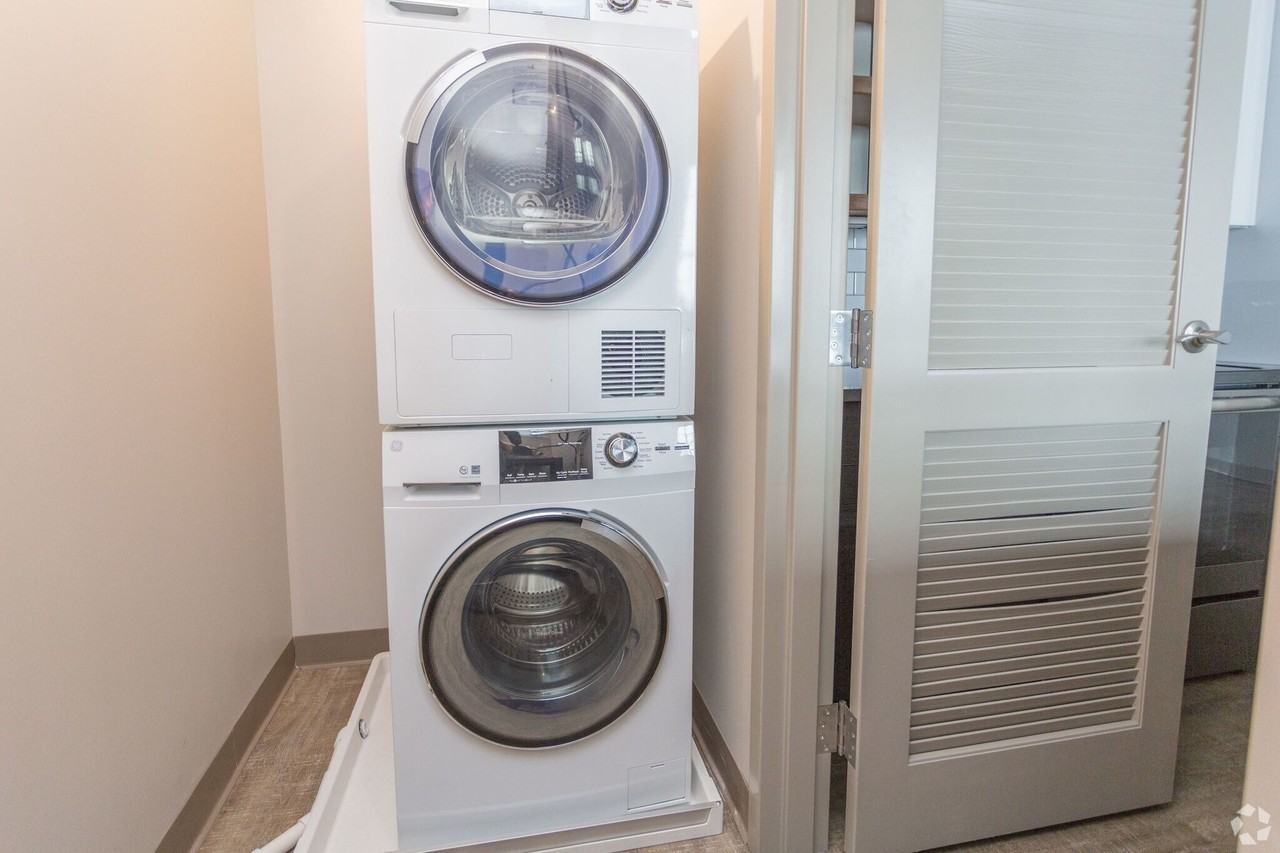 Hercules Apartments - Photo 5 of 39