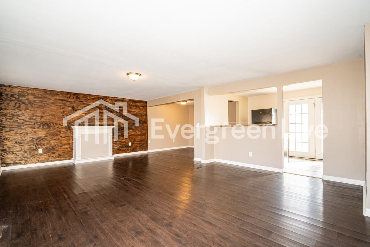 7414 Cedar Knolls Dr - Photo 4 of 16