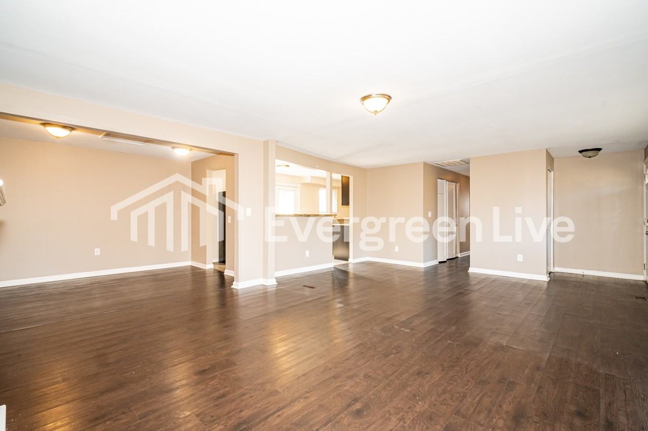 7414 Cedar Knolls Dr - Photo 5 of 16