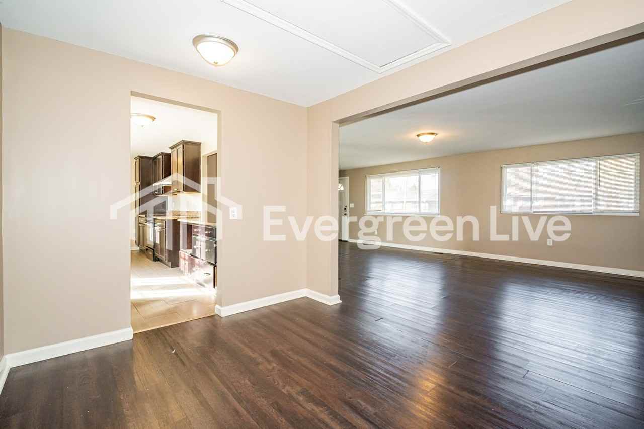 7414 Cedar Knolls Dr - Photo 6 of 16