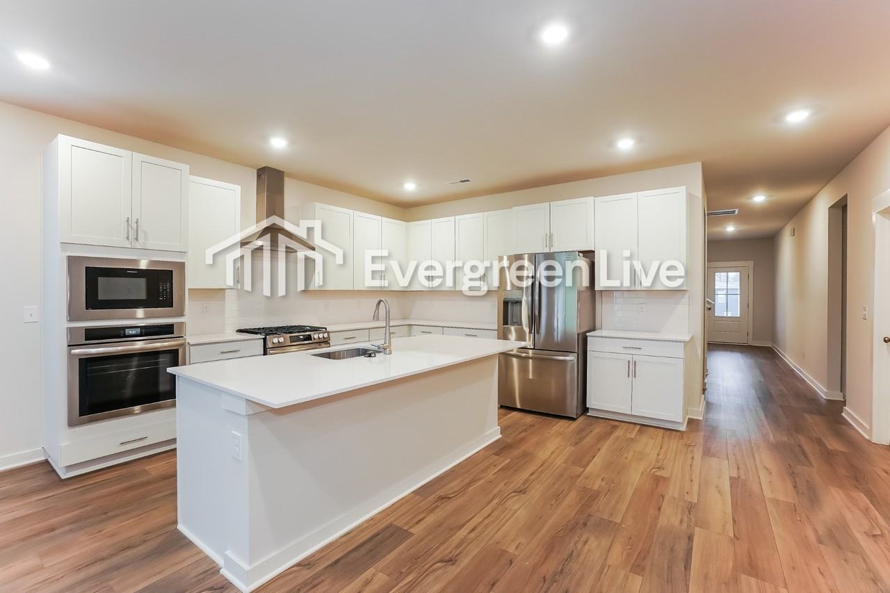 2150 Daniel Johnson Way - Photo 3 of 15