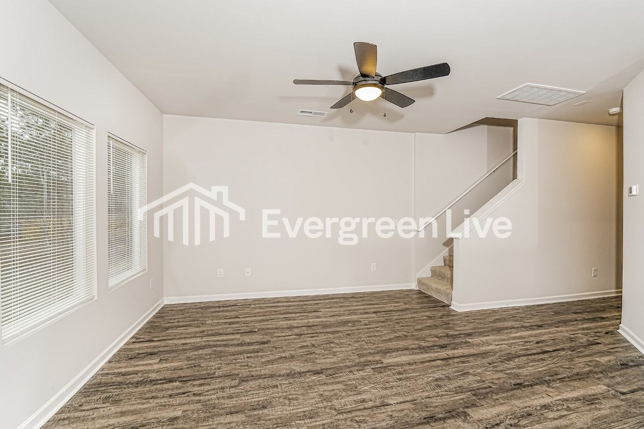 150 Woodland Way - Photo 5 of 16