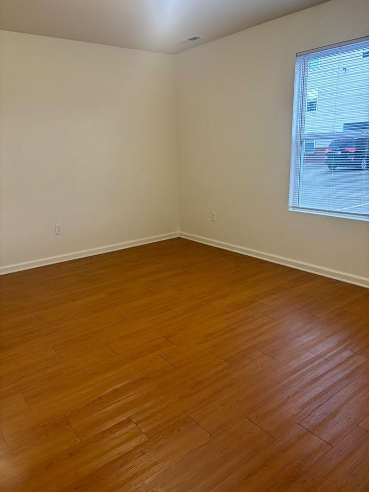 Kinway Apartments - TK - Photo 6 of 8