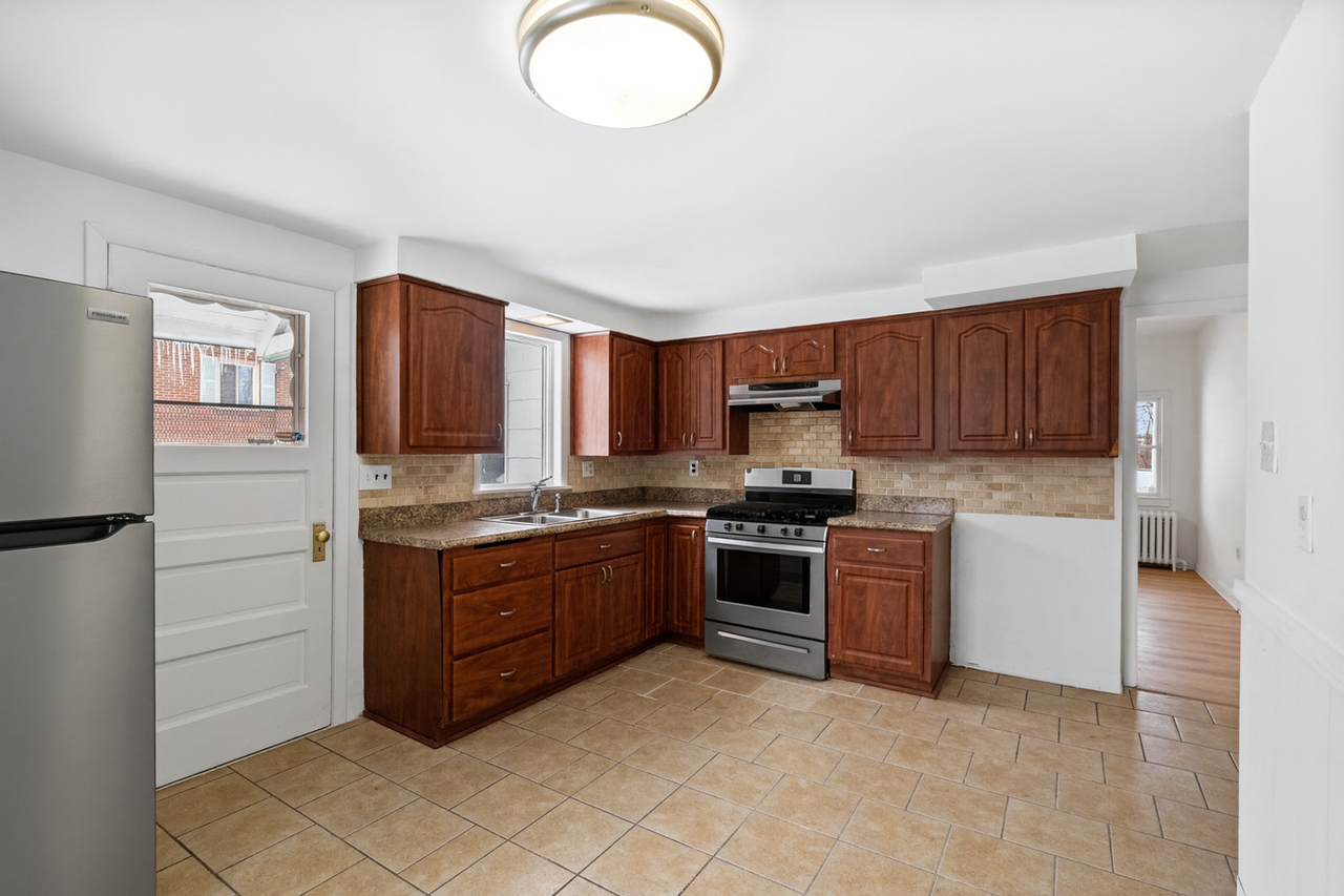 206 Wallace Ave - Photo 2 of 28