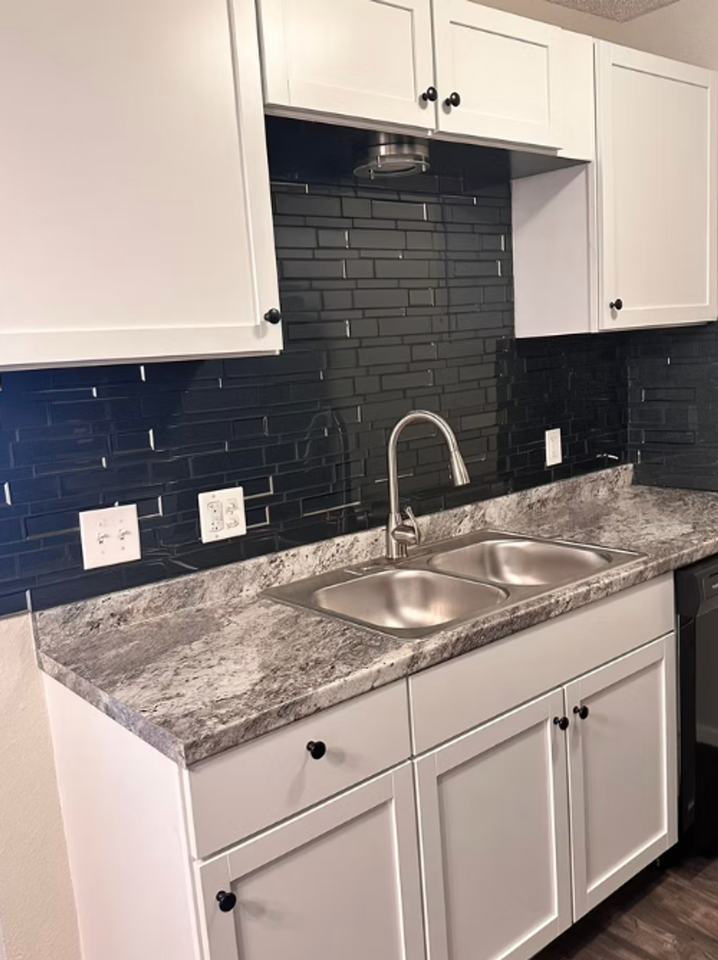 Sonterra West Apartments - Photo 7 of 14