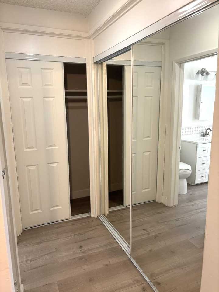 1134-40 N. Clark St- Sunset Terrace Apartments - Photo 3 of 14