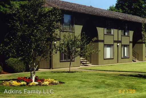 1740 Adkins St - Photo 2 of 14