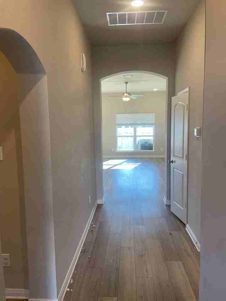 7809 Montclair Dr - Photo 2 of 19