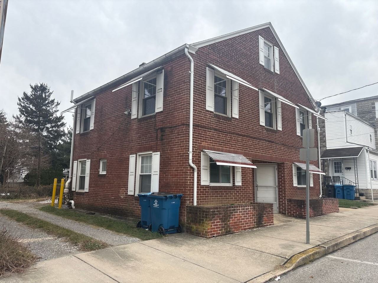 55 Adam St #2 - Photo 2 of 11