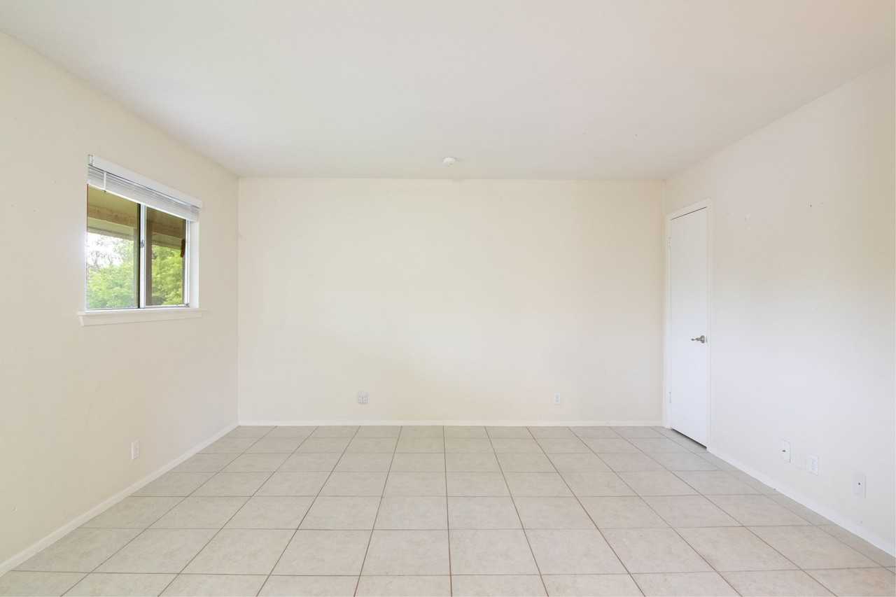 806 East 13th Street #208 - Photo 6 of 22