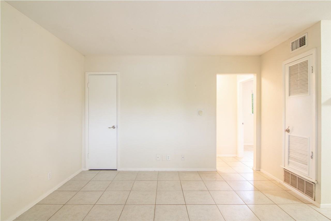 806 East 13th Street #208 - Photo 7 of 22