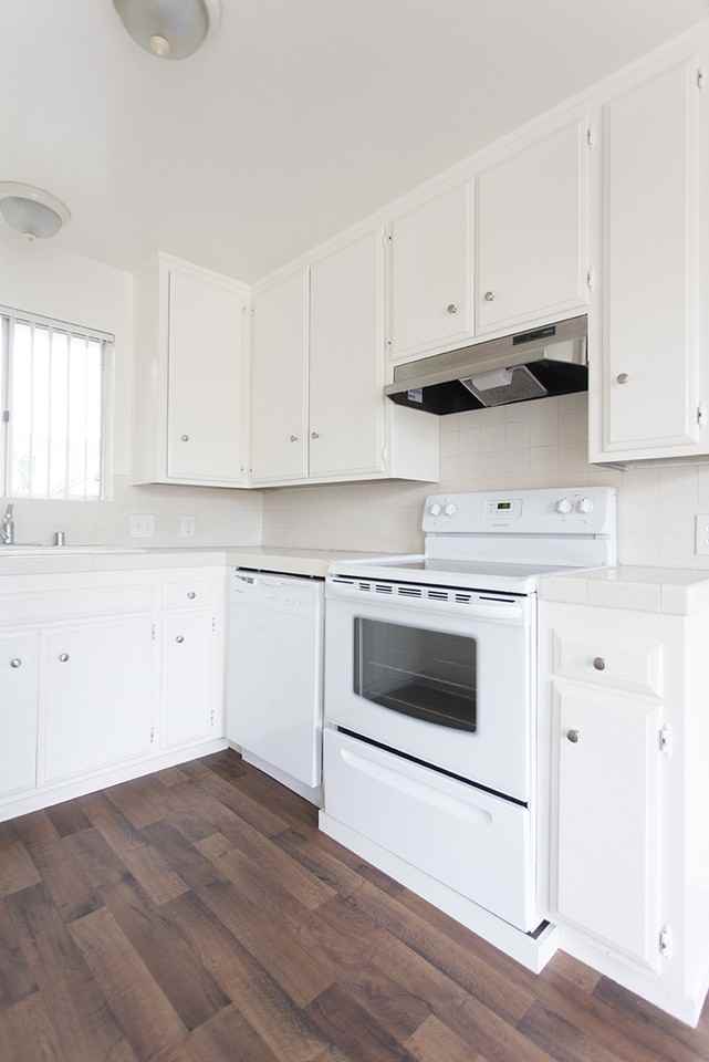 3825 Riviera Drive - Photo 4 of 13