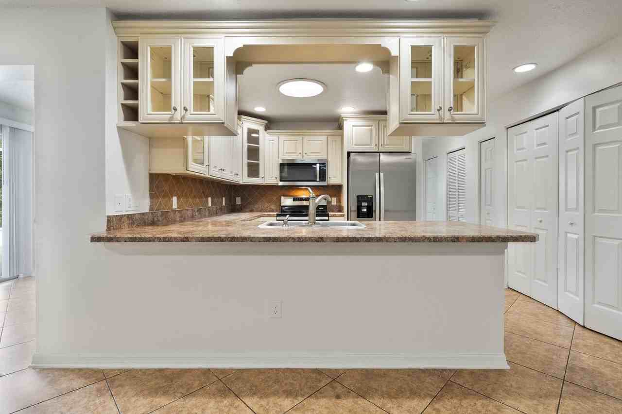 907 Willow Drive - Photo 3 of 20