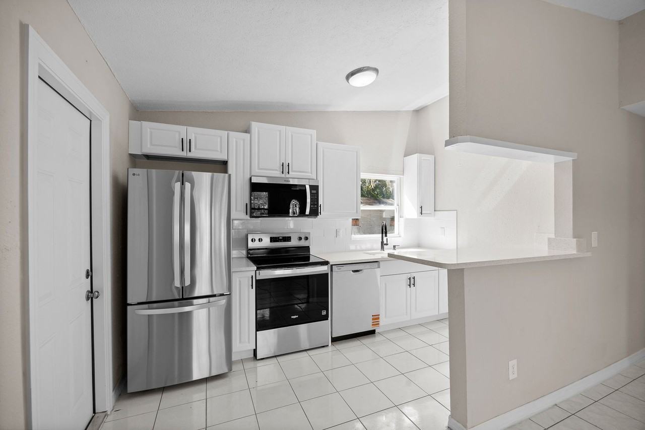 818 28th Street Cir E - Photo 3 of 28