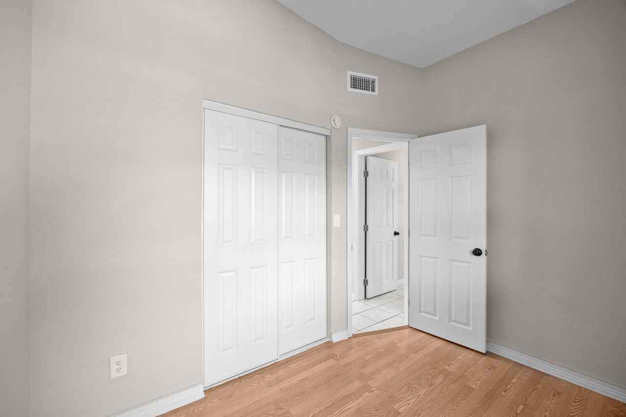 818 28th Street Cir E - Photo 5 of 28