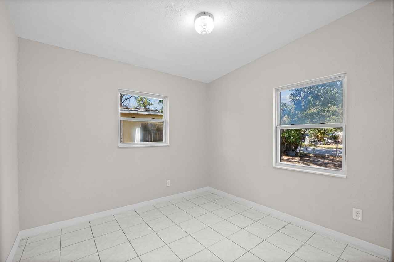 818 28th Street Cir E - Photo 7 of 28