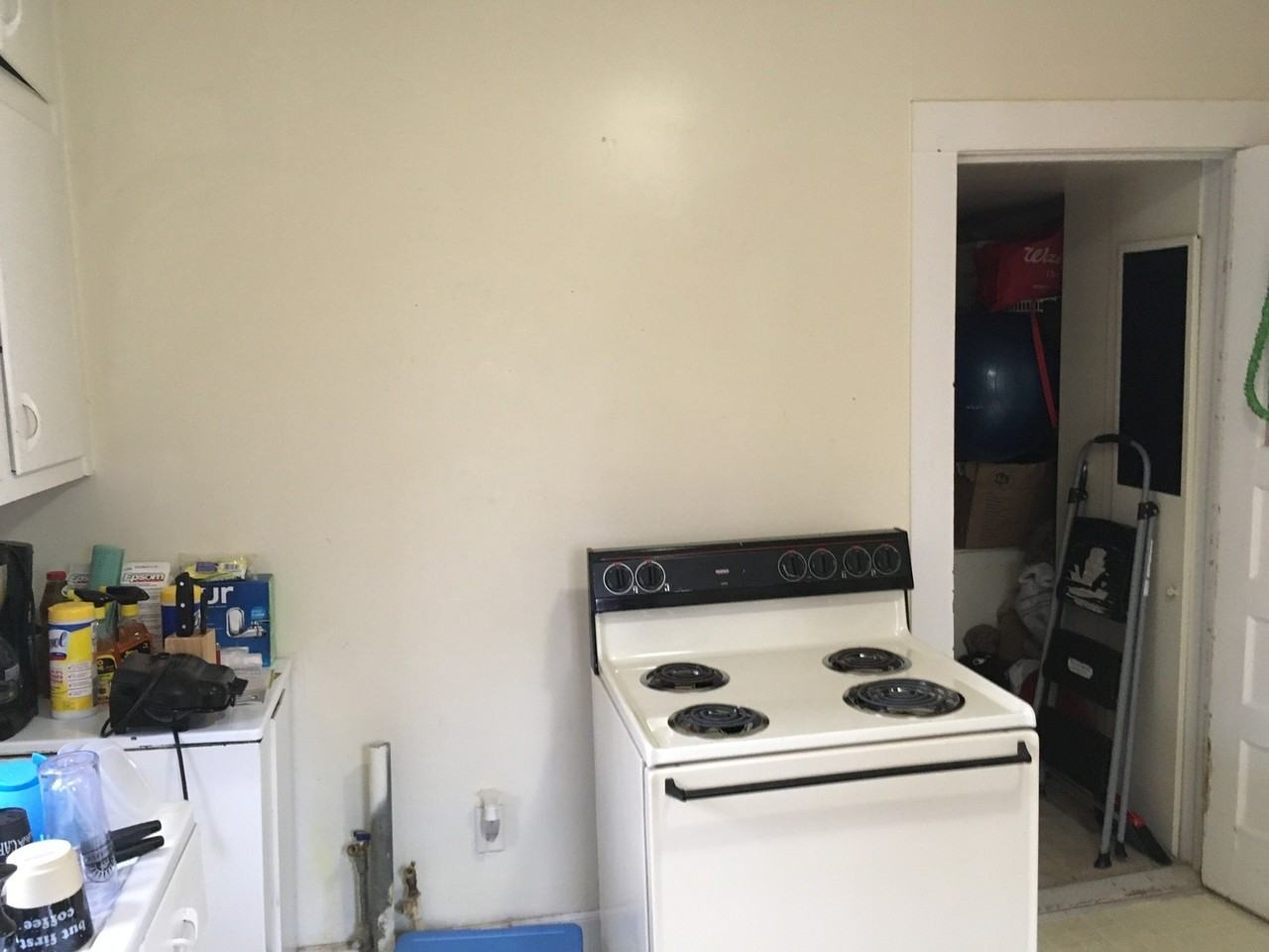 880 Sunset Dr - Photo 6 of 12