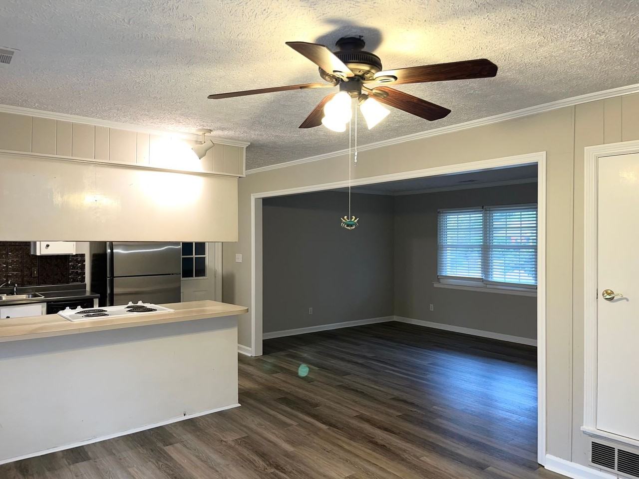 20 Port Royal Drive - Photo 5 of 17