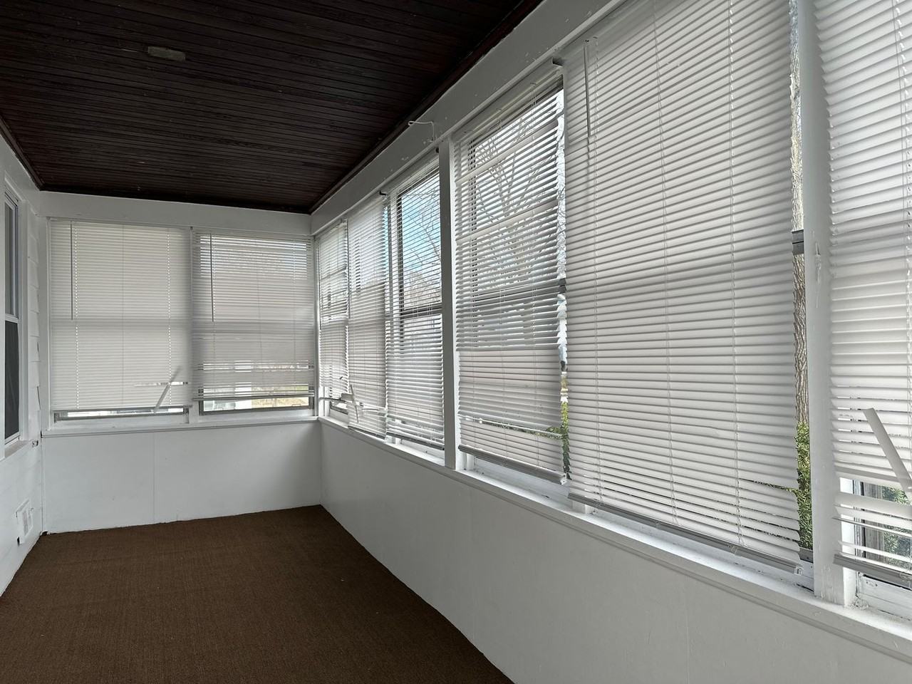 193 Sunset Street - Photo 3 of 37