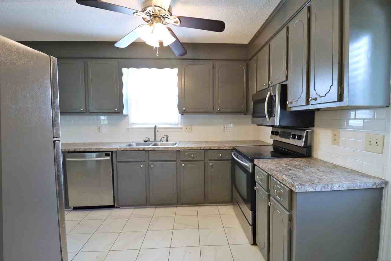 2527 Banner Hill Road - Photo 3 of 17