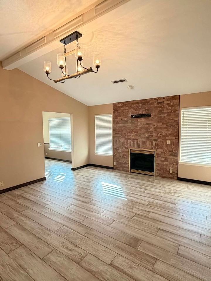 3726 Castle Rock Drive - Photo 3 of 25