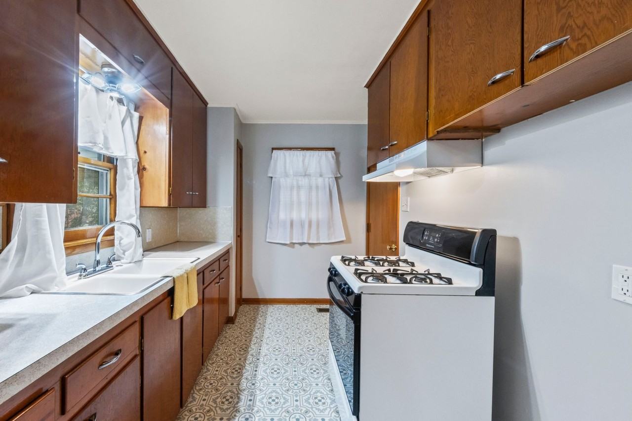 6836 E King St - Photo 5 of 15