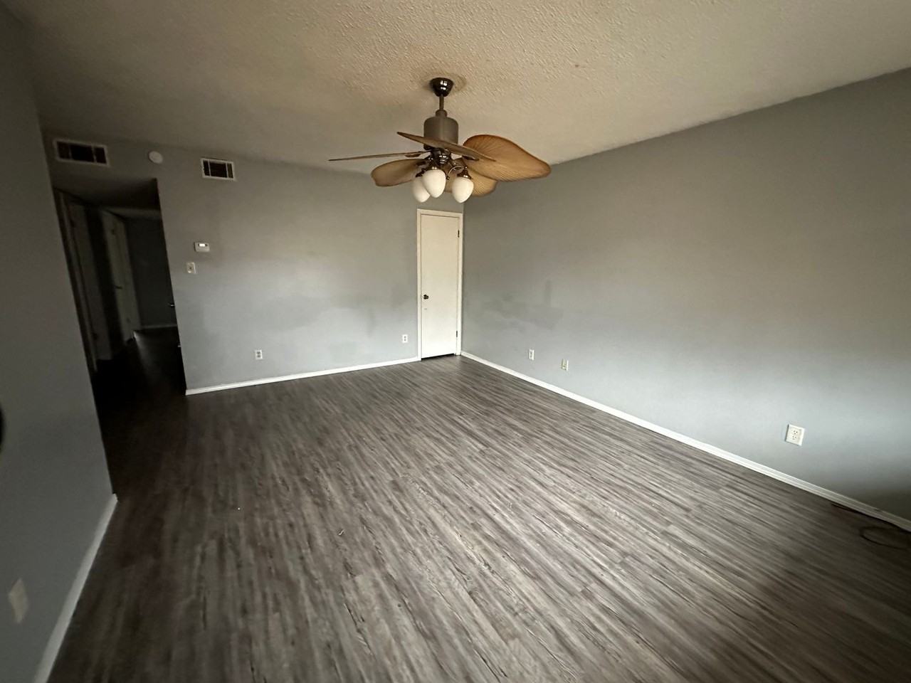 1313 East L Street - Photo 6 of 8