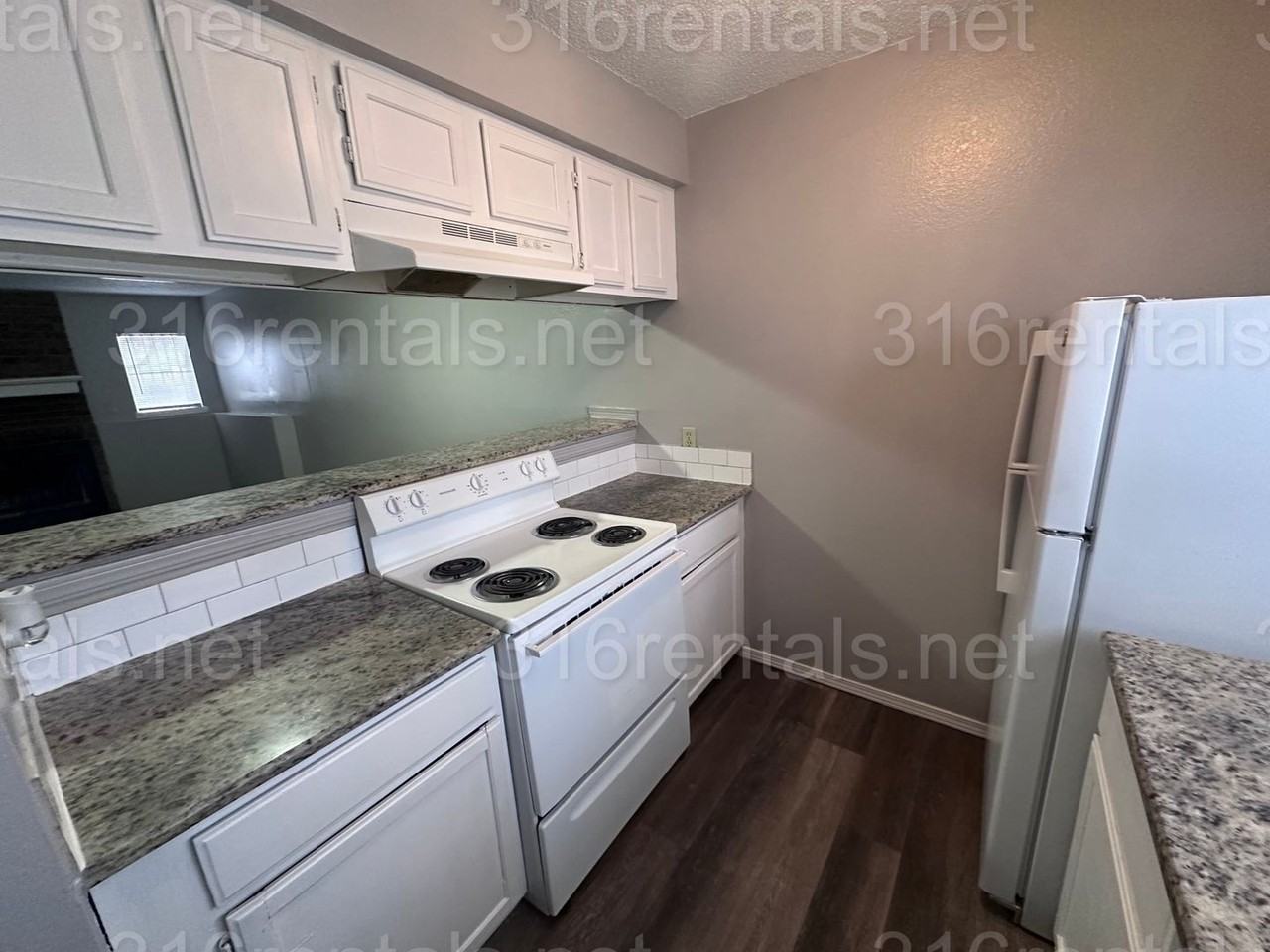 1625 South Beech - Photo 5 of 13