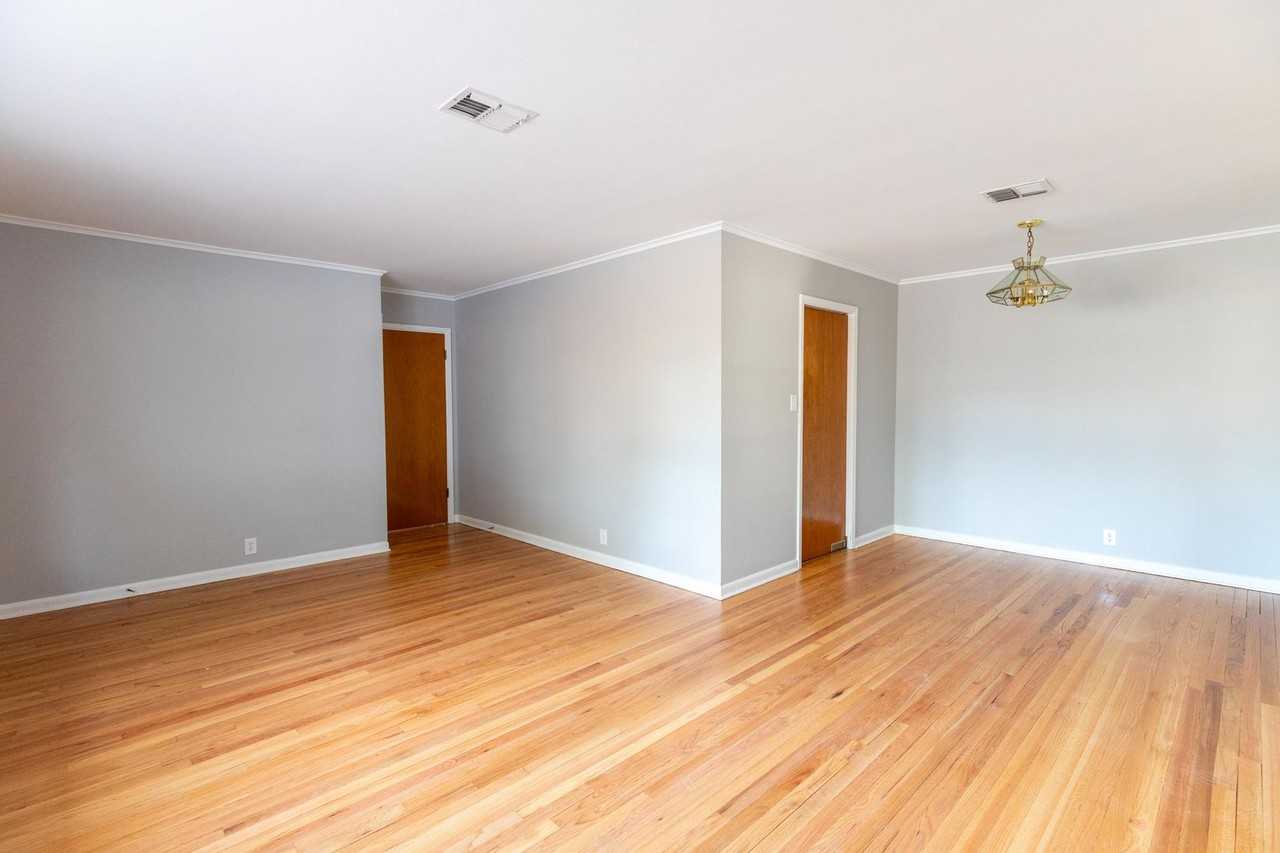 715 Camilla Drive - Photo 2 of 8